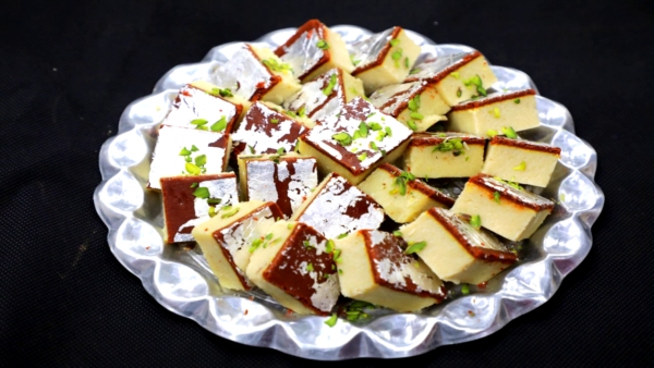 Chocolate Barfi (चॉकलेट बर्फी)